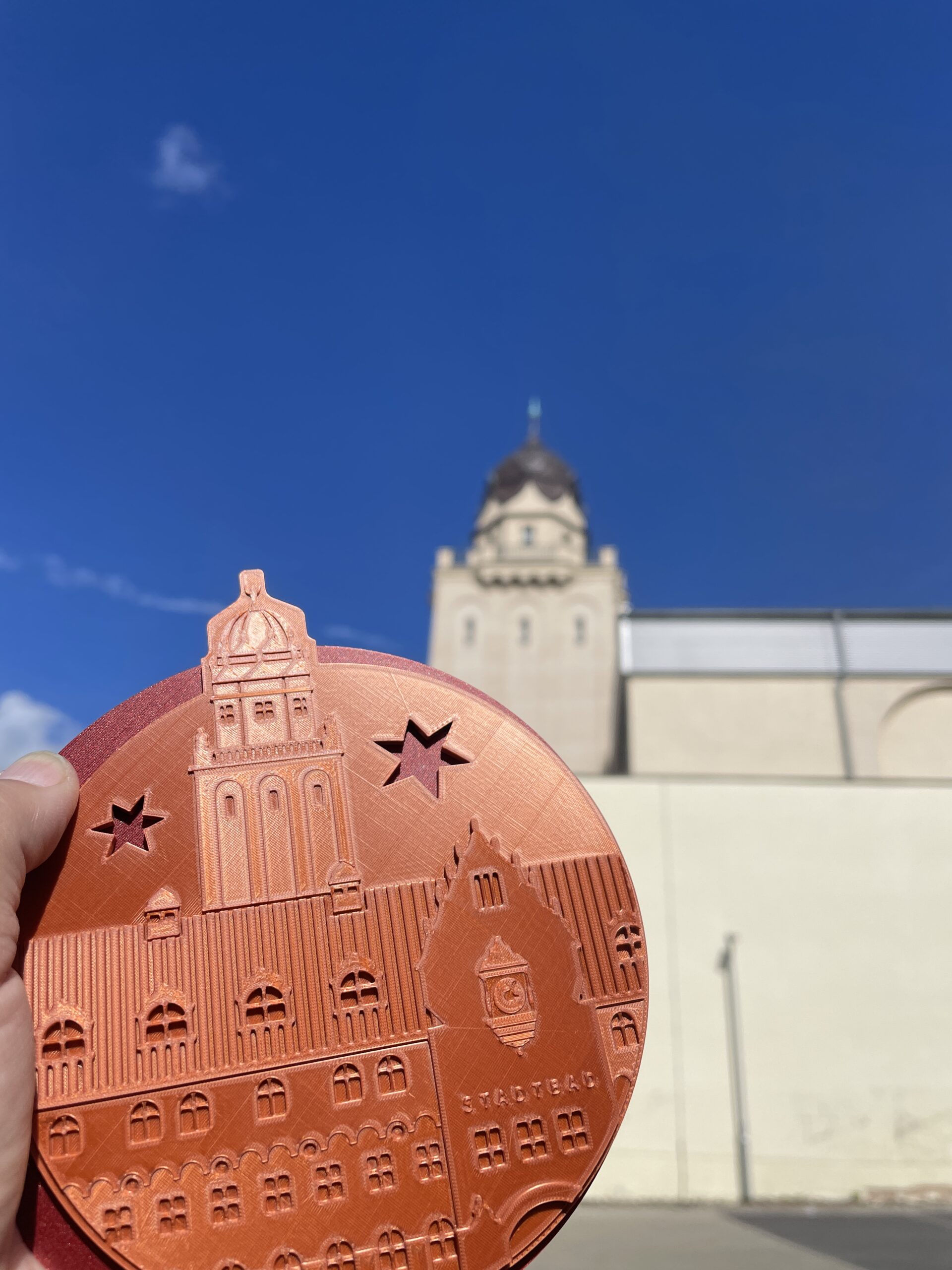 Medaille und Turm